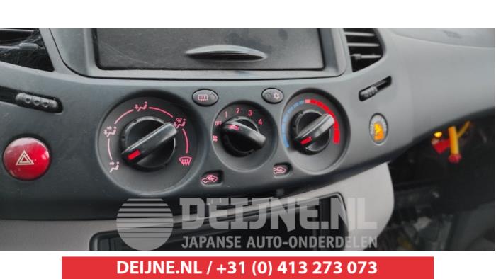 Mitsubishi L200 Heizung Bedienpaneel O533896