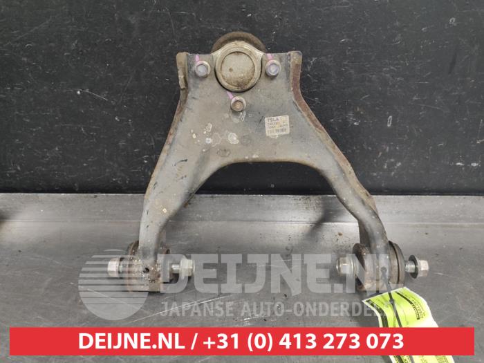 Mitsubishi L200 Querlenker oben links vorne O534567