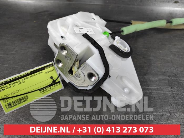 Mazda CX-5 Deurslot Mechaniek 4Deurs rechts-voor O534657