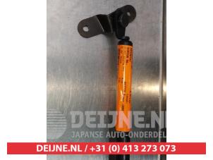 Daihatsu Sirion Gasdämpfer rechts hinten O295298 foto 2