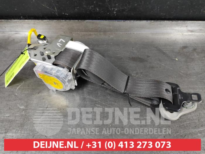 Subaru Justy Sicherheitsgurt links vorne O535246