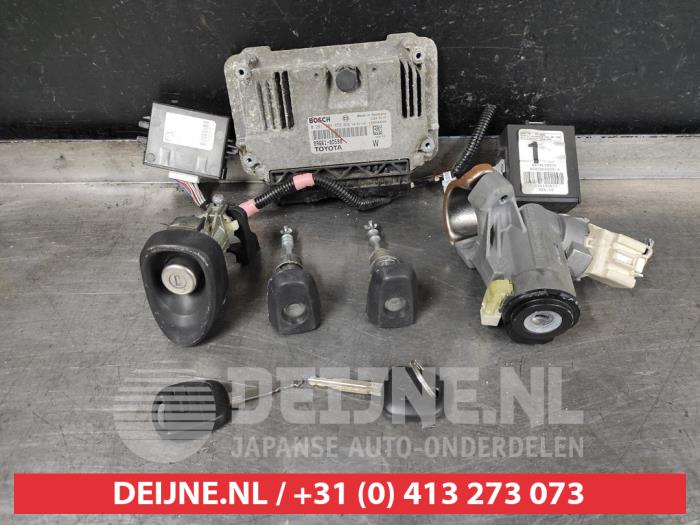 Toyota Yaris Slotenset Cilinder (compleet) O535436
