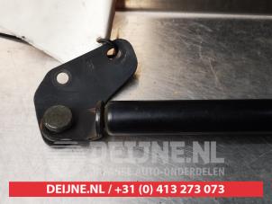Daihatsu Young RV Gasdemper links-achter O294279 foto 2