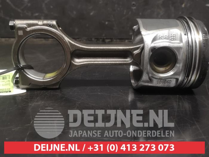 Gebruikte Zuiger Nissan Qashqai (J11) 1.6 dCi Prijs € 50,00 Margeregeling aangeboden door V.Deijne Jap.Auto-onderdelen BV