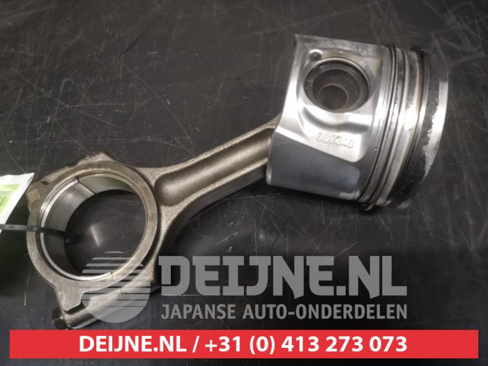 Gebruikte Zuiger Nissan Qashqai (J11) 1.6 dCi Prijs € 50,00 Margeregeling aangeboden door V.Deijne Jap.Auto-onderdelen BV