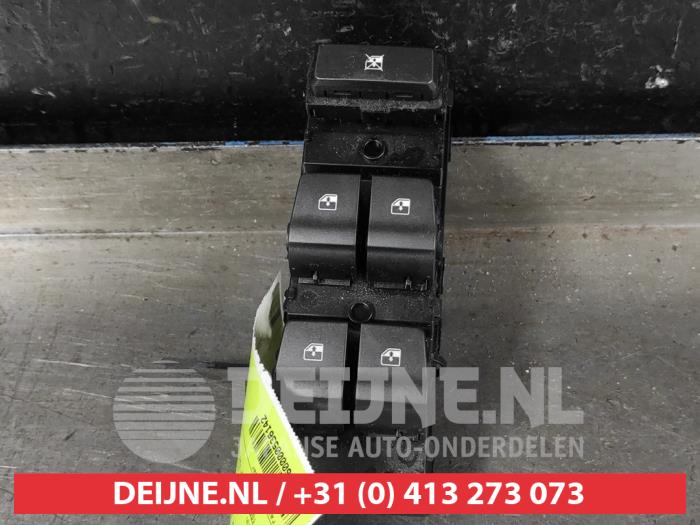 Hyundai I30 Combischakelaar ramen O536142