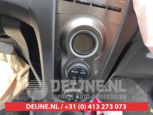 Toyota Yaris Heater control panel O536140 photo 3