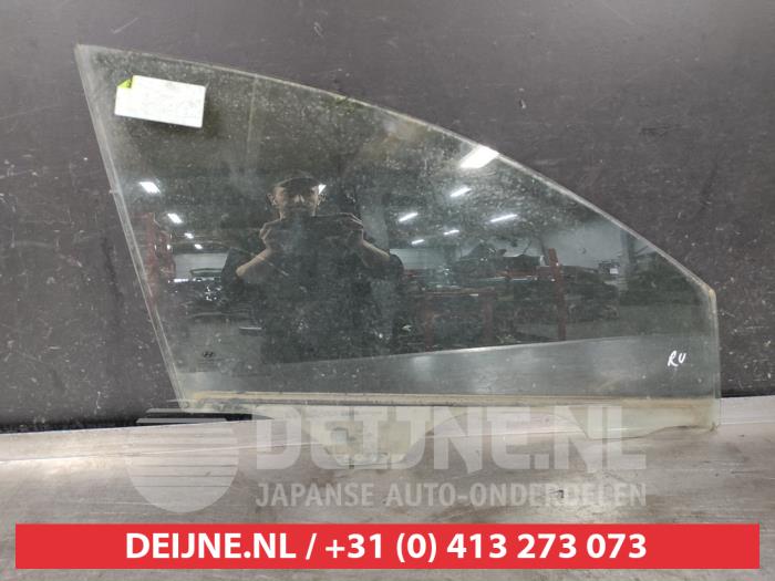 Hyundai I30 Portierruit 4Deurs rechts-voor O536231