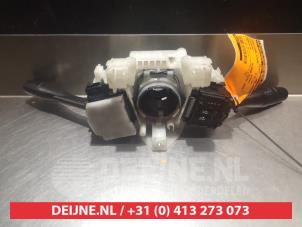 Mitsubishi Grandis Steering column stalk O308906 photo 4