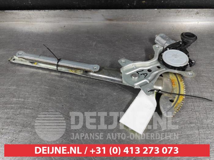 Daihatsu Terios Ruitmechaniek 4Deurs links-achter O536477