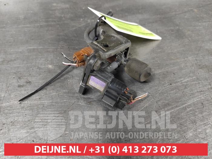 Turbodruk sensor van een Toyota Avensis Verso (M20) 2.0 D-4D 16V 2003