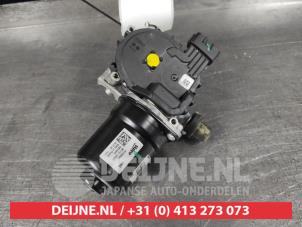 Hyundai I20 Scheibenwischermotor vorne O536668 foto 3