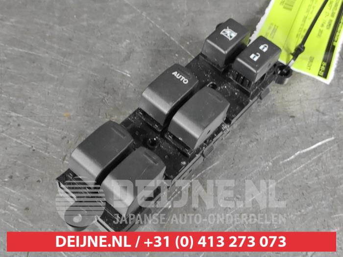 Suzuki Swift Combischakelaar ramen O536763