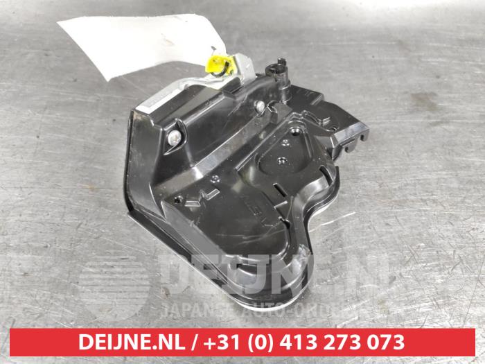 Suzuki Swift Deurslot Mechaniek 4Deurs links-achter O536774