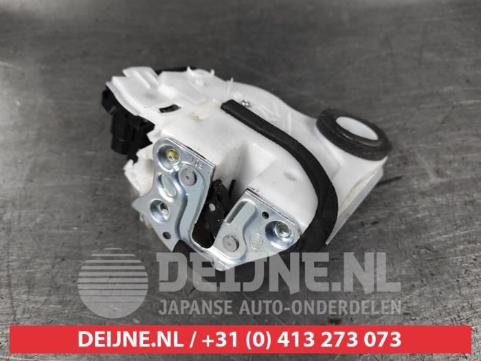 Suzuki Swift Deurslot Mechaniek 4Deurs rechts-voor O536787