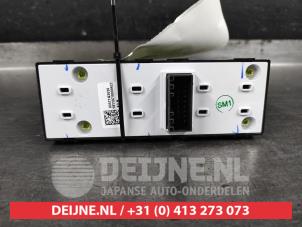 Hyundai I30 Multi-functional window switch O537065 photo 2