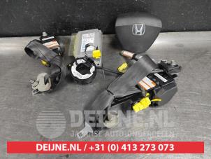 Gebruikte Airbag set Honda FR-V (BE) 2.2 i-CTDi 16V Prijs € 400,00 Margeregeling aangeboden door V.Deijne Jap.Auto-onderdelen BV