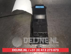 Suzuki Kizashi Multi-functional window switch O537128 photo 2