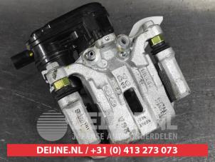 Hyundai Kona Rear brake calliper, left O537483 photo 3