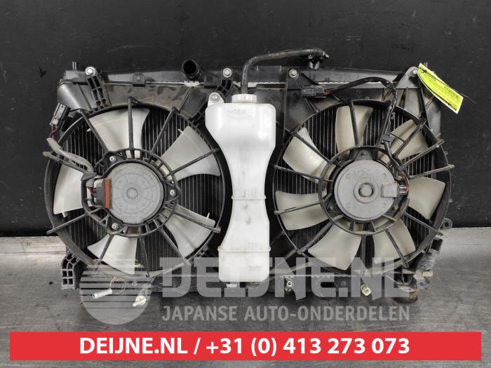 Gebruikte Radiateur Honda Insight (ZE2) 1.3 16V VTEC Prijs € 100,00 Margeregeling aangeboden door V.Deijne Jap.Auto-onderdelen BV