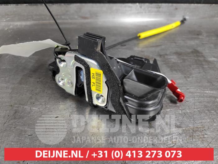 Kia Stonic Türschlossmechanik 4-türig links vorne O537910