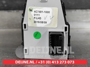 Kia Niro Mirror switch O538017 photo 2