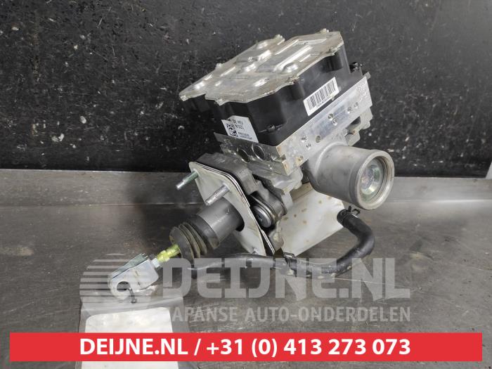 Gebruikte Rembekrachtiger Kia Niro I (DE) 1.6 GDI Hybrid Prijs € 75,00 Margeregeling aangeboden door V.Deijne Jap.Auto-onderdelen BV