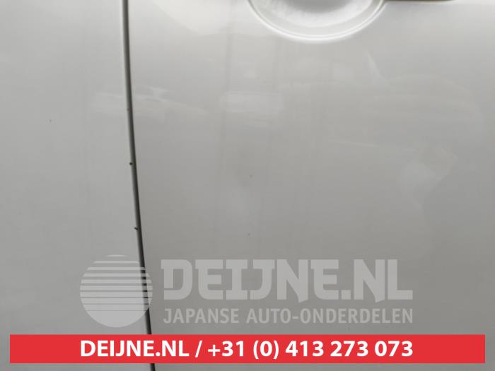 Suzuki Swift Tür 4-türig rechts vorne O538102
