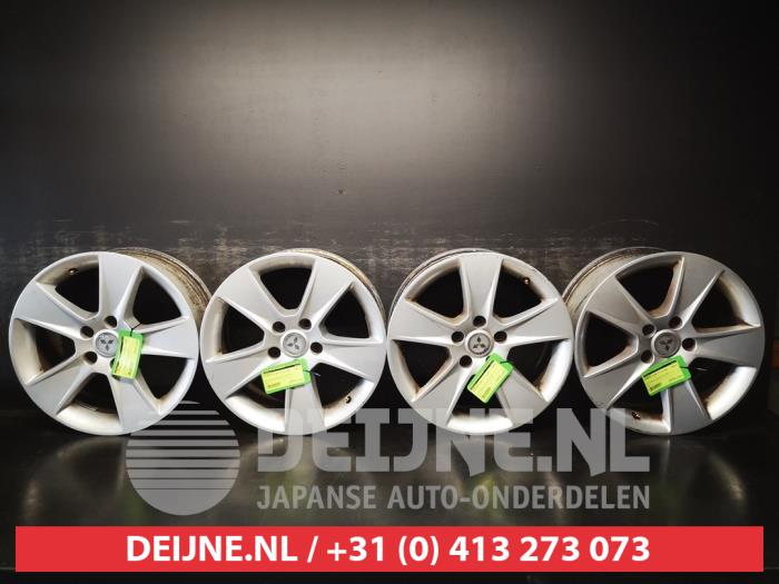 Mitsubishi Outlander Set of wheels O538214