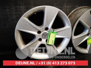 Mitsubishi Outlander Velgen set O538214 foto 2