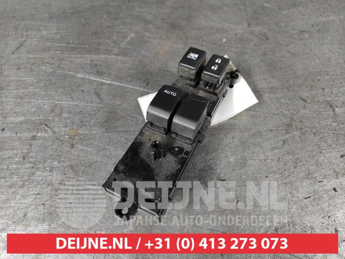 Suzuki Swift Combischakelaar ramen O538306