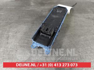Toyota Verso Multi-functional window switch O538423 photo 2