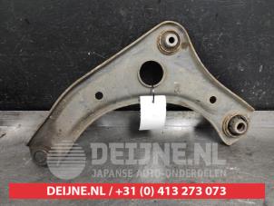 Nissan Note Front lower wishbone, right O538628 photo 2