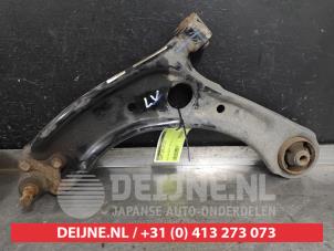 Gebruikte Draagarm onder links-voor Hyundai Tucson (TL) 1.6 GDi 16V 2WD Prijs € 50,00 Margeregeling aangeboden door V.Deijne Jap.Auto-onderdelen BV
