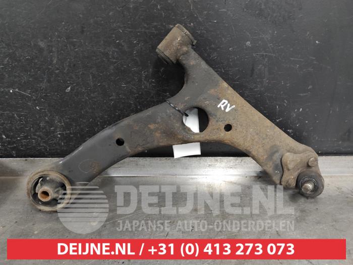 Toyota Corolla Front lower wishbone, right O539097