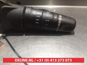 Nissan X-Trail Ruitenwis Schakelaar O309733 foto 2