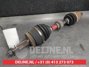 Gebruikte Homokineetas links-voor Hyundai Santa Fe II (CM) 2.2 CRDi 16V 4x2 Prijs € 75,00 Margeregeling aangeboden door V.Deijne Jap.Auto-onderdelen BV