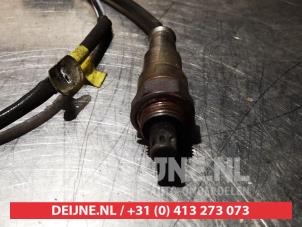 Lambda Sonde van een Hyundai Trajet 2.7 V6 24V 2000