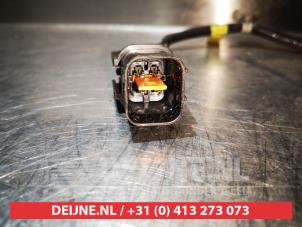 Lambda Sonde van een Hyundai Trajet 2.7 V6 24V 2000