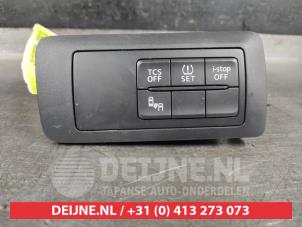 Gebruikte Start/Stop schakelaar Mazda CX-5 I (KE,GH) 2.0 SkyActiv-G 16V 2WD Prijs € 35,00 Margeregeling aangeboden door V.Deijne Jap.Auto-onderdelen BV