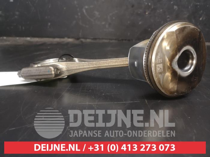 Gebruikte Zuiger Mazda 3 Sport (BP) 2.0 SkyActiv-G 122 Mild Hybrid 16V Prijs € 50,00 Margeregeling aangeboden door V.Deijne Jap.Auto-onderdelen BV