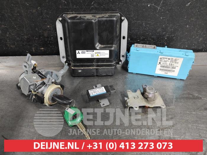 Mitsubishi Pajero Slotenset Cilinder (compleet) O540300