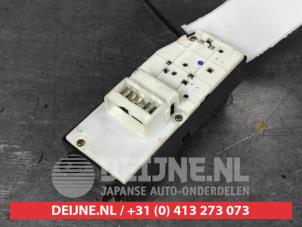 Toyota Yaris Multi-functional window switch O540310 photo 2