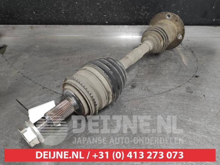 Gebruikte Aandrijfas rechts-voor Mitsubishi Pajero Hardtop (V8/9) Prijs € 75,00 Margeregeling aangeboden door V.Deijne Jap.Auto-onderdelen BV