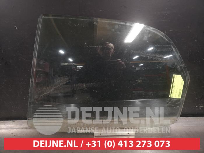 Suzuki SX-4 Rear door window 4-door, left O541066
