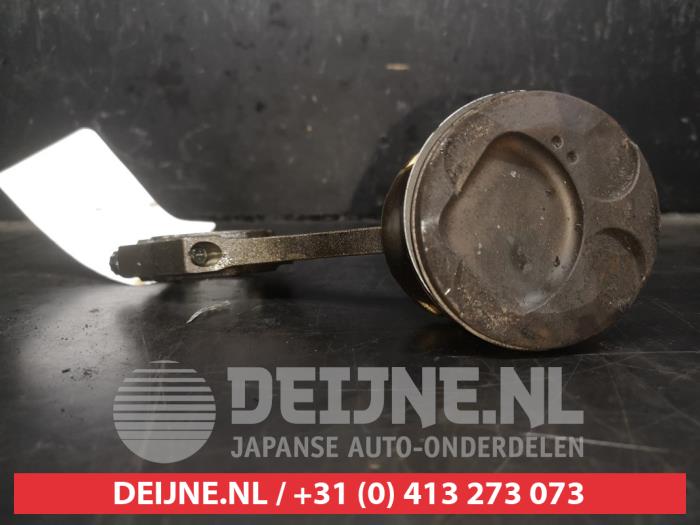 Gebruikte Zuiger Lexus IS (E2) 250 2.5 V6 24V Prijs € 50,00 Margeregeling aangeboden door V.Deijne Jap.Auto-onderdelen BV