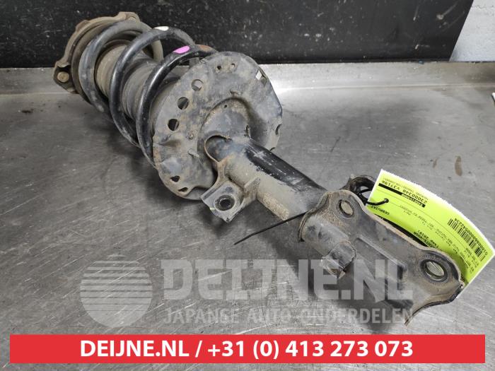 Hyundai I30 Stoßdämpferstrebe rechts vorne O542234