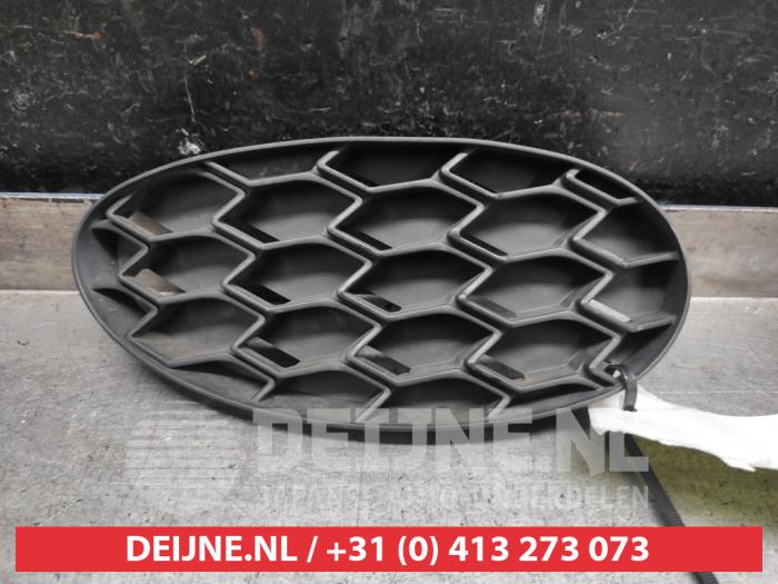 Toyota Aygo Bumper grille O542352