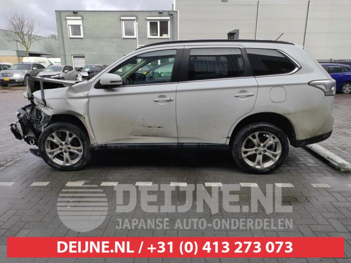 Mitsubishi Outlander Portierruit 4Deurs links-achter O542381
