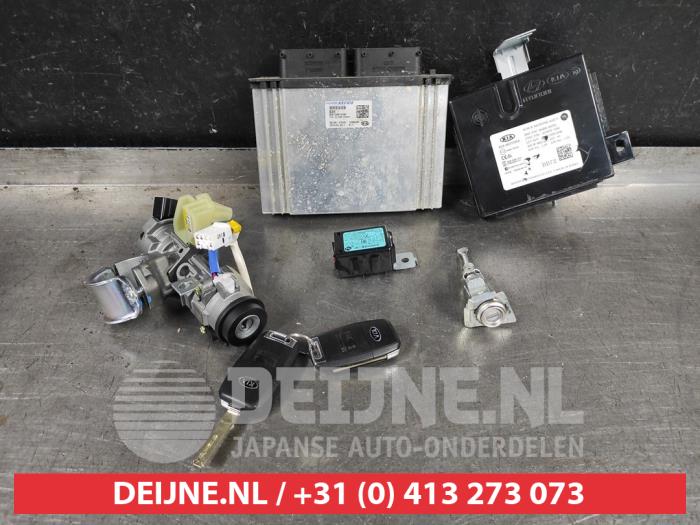 Kia Rio Kontaktslot+Sleutel O542441